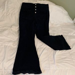 •FOREVER 21 HIGH WAISTED FLARE JEANS• Size 14, dark denim, great condition